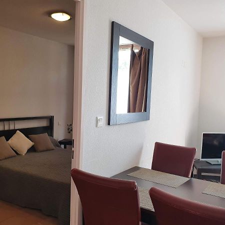 Joli Appartement T2 Dans Residence Avec Piscine, Hammam Et Parking Gratuits Каркассон Экстерьер фото