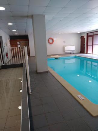 Joli Appartement T2 Dans Residence Avec Piscine, Hammam Et Parking Gratuits Каркассон Экстерьер фото