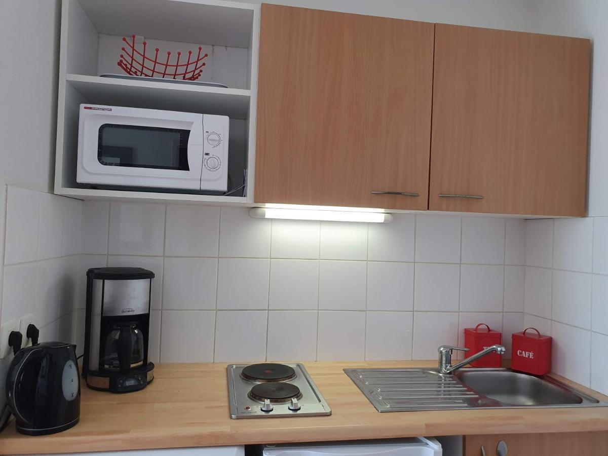 Joli Appartement T2 Dans Residence Avec Piscine, Hammam Et Parking Gratuits Каркассон Экстерьер фото